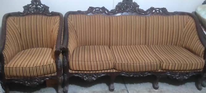 75000 chinyoti 5seater sofa set wood sheesham