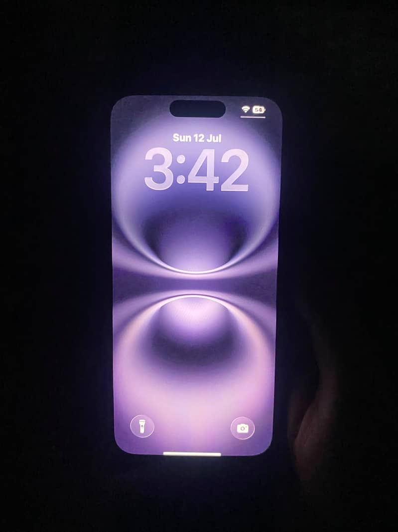 Apple iPhone 16 0