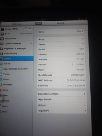 32GB Tablet WiFi - Big Screen for Kids - Working - Lyarii
