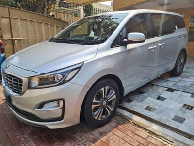 KIA GRAND CARNIVAL 2018