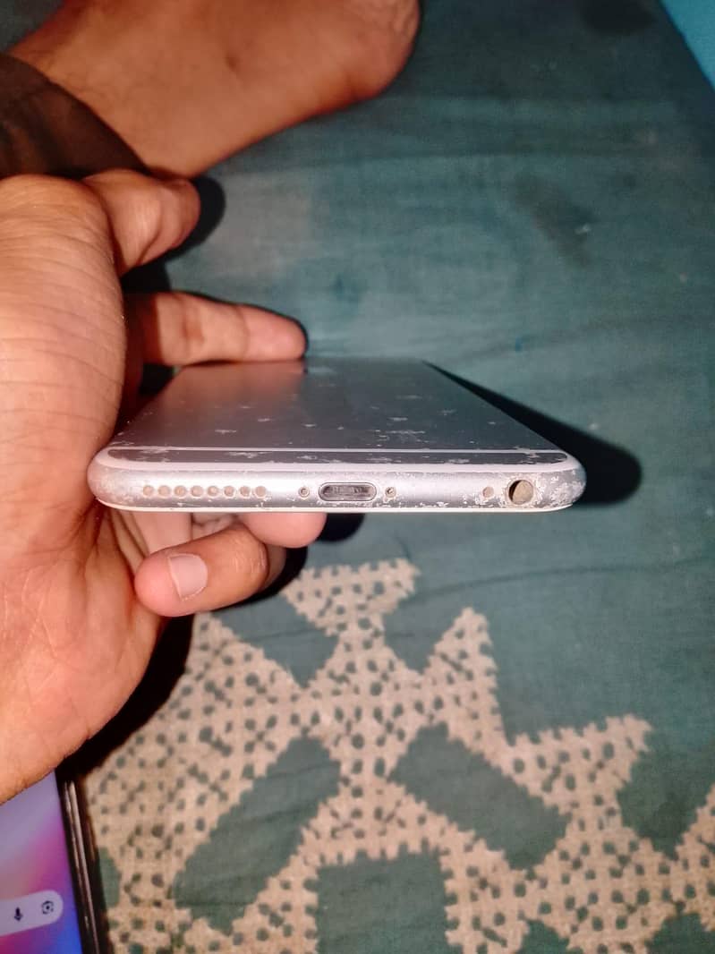 Apple iPhone 6S Plus 3