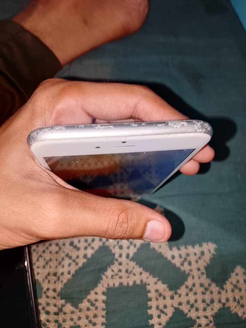 Apple iPhone 6S Plus 5