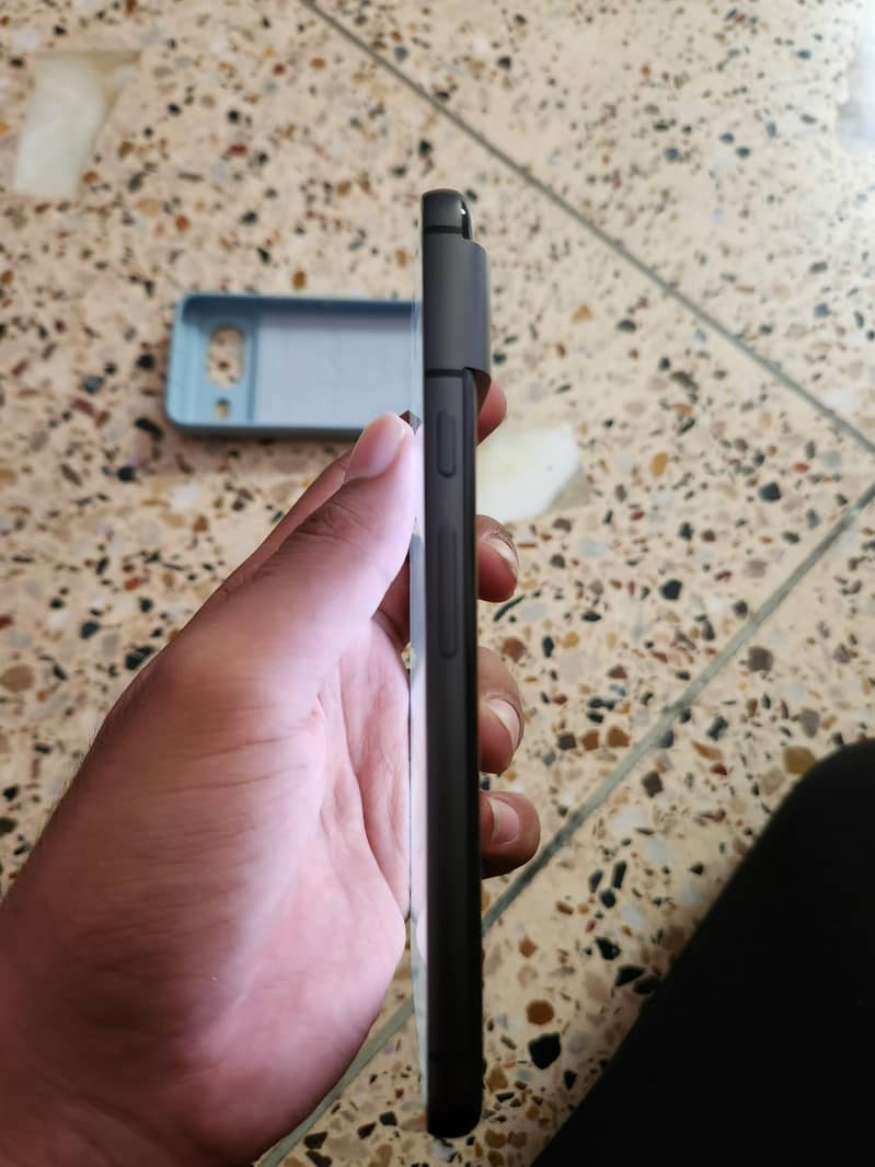 Google Pixel 8 3