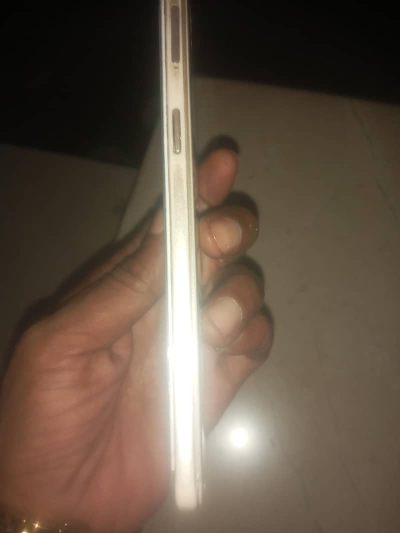 OPPO A37 2