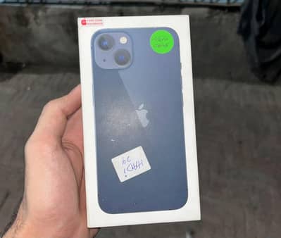Apple iPhone 13