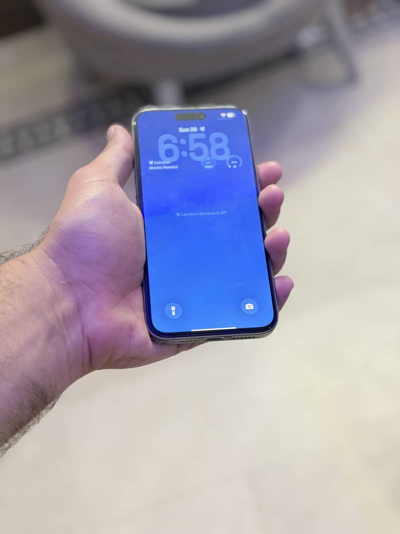 Iphone 15 pro max 3