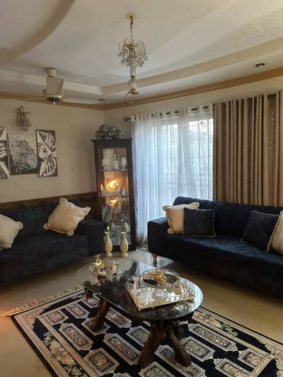 5 seater premium velvet Sofa set - Excellent Condition