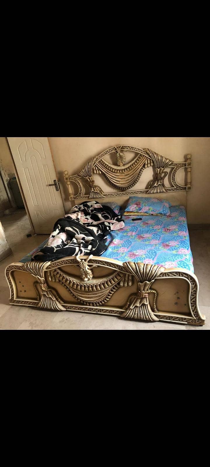 King Size bed 1