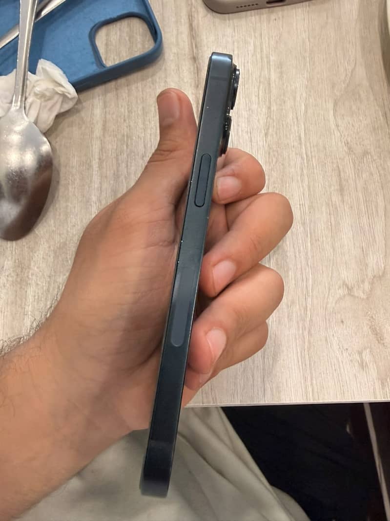 Apple iPhone 14 4