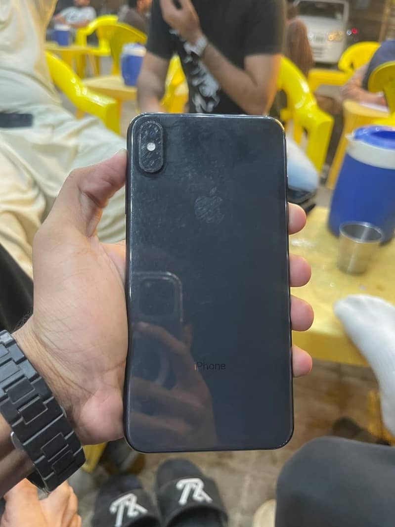 iPhone XS Max 0