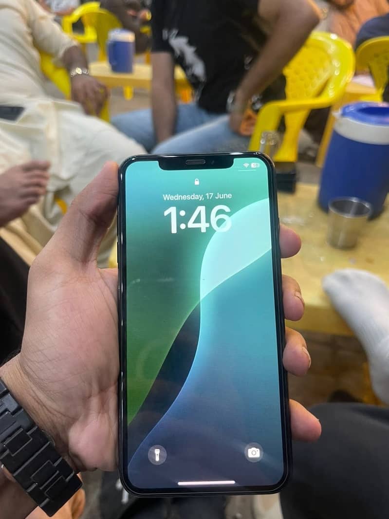 iPhone XS Max 3