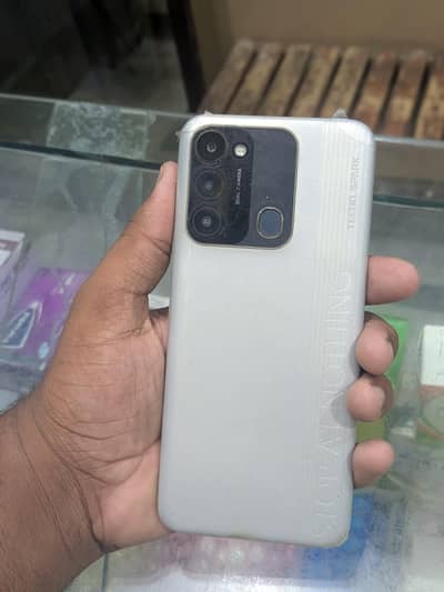 Tecno Spark 8C