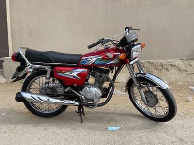 Honda 125,  Karachi number 03452415637