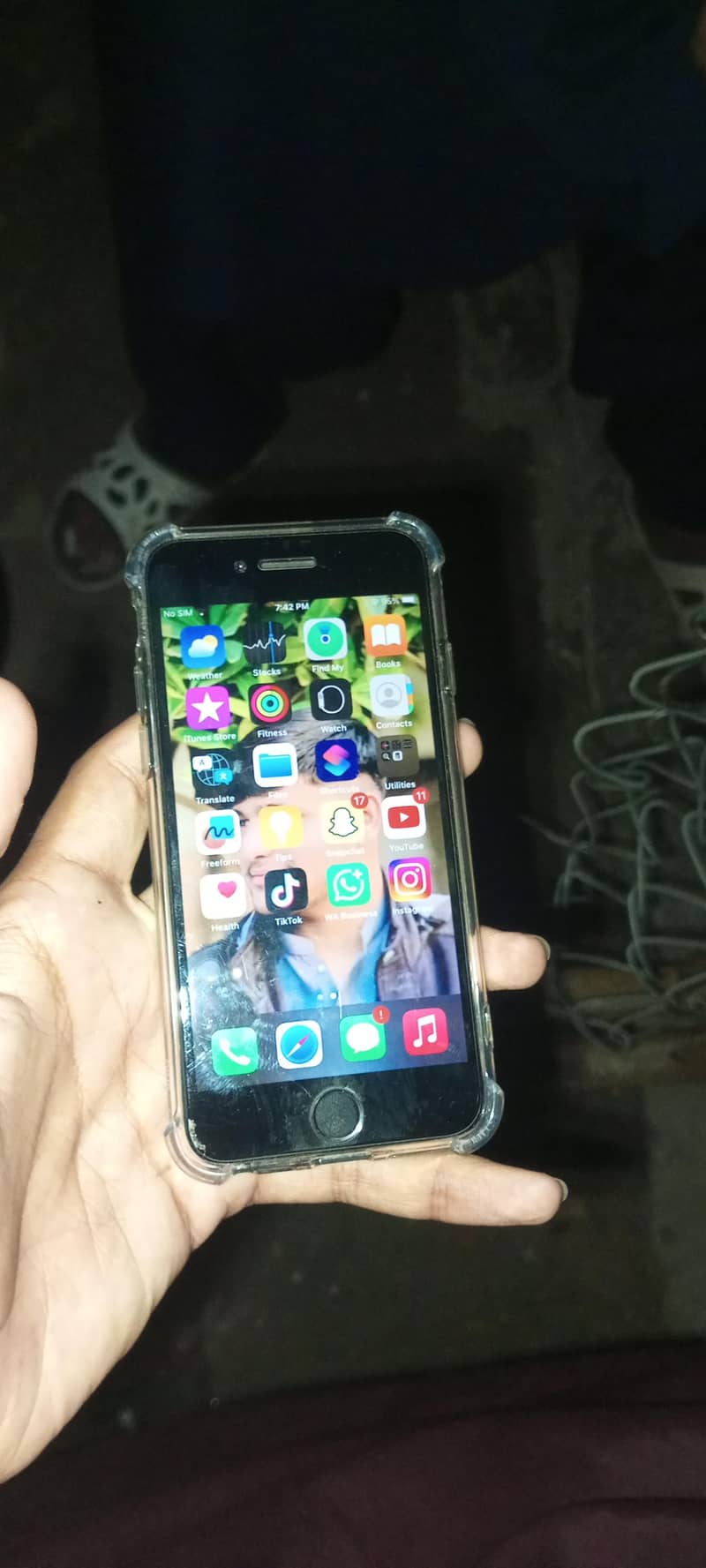 Apple iPhone 8 0