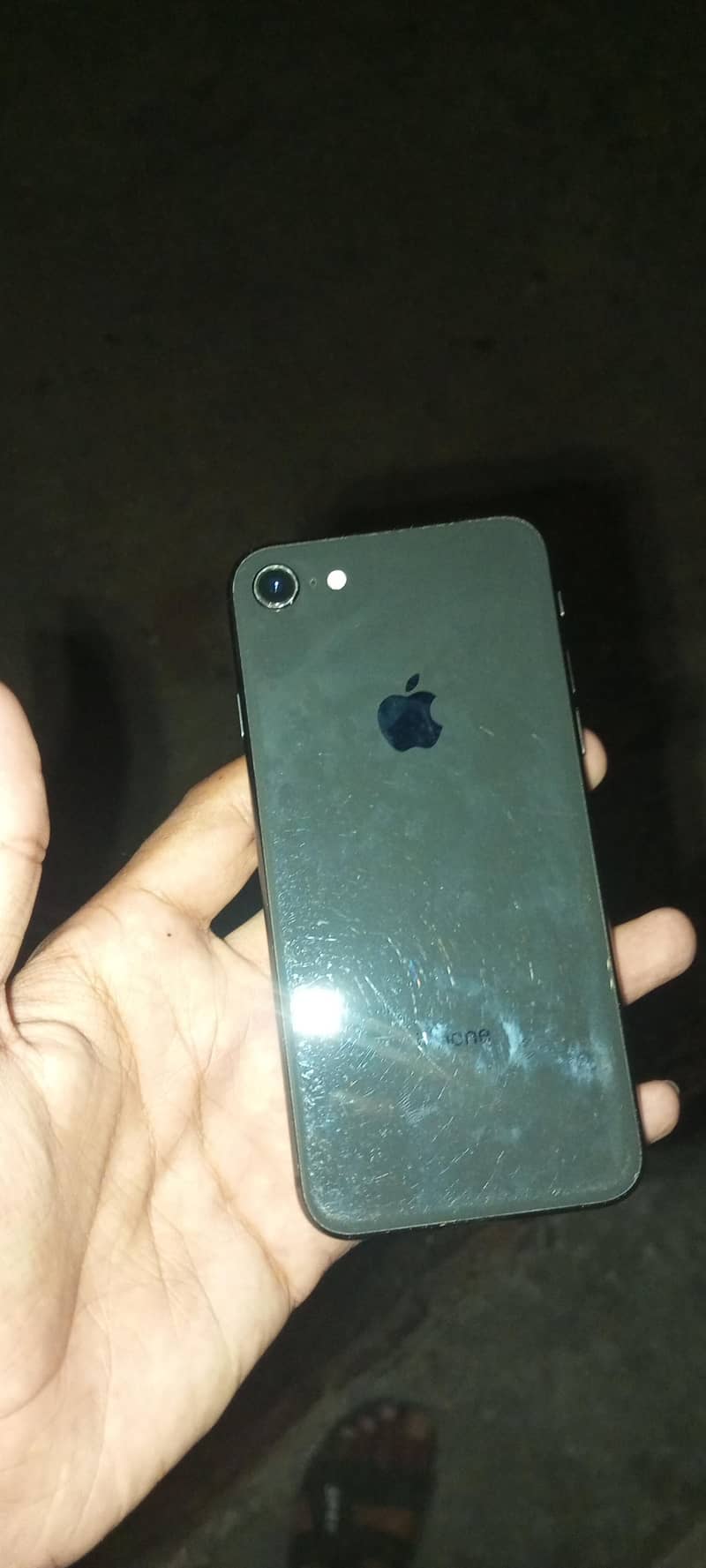 Apple iPhone 8 1