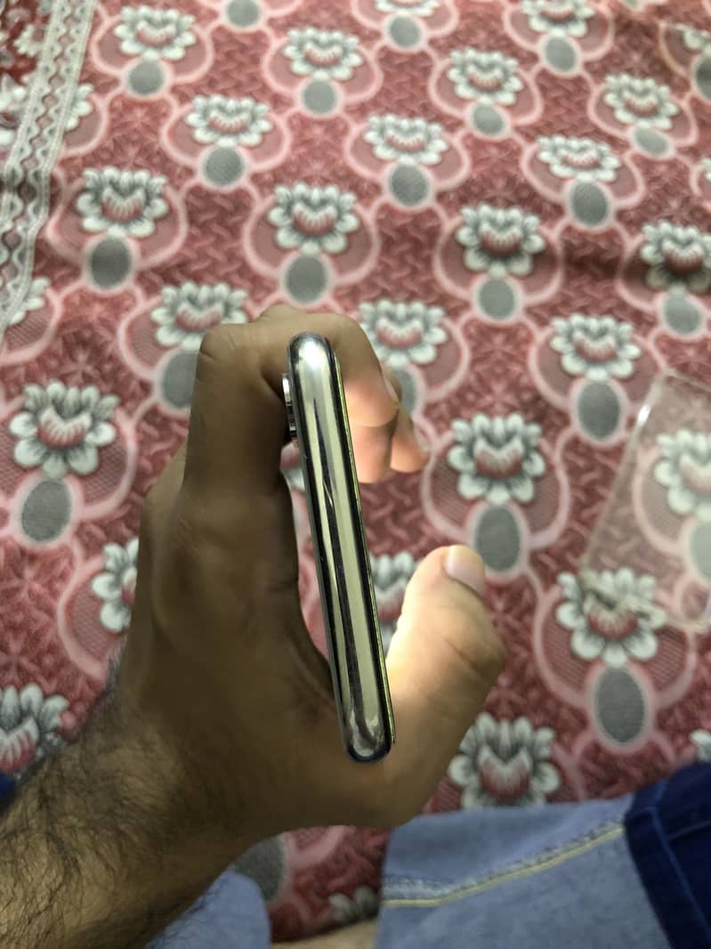 iPhone x 4