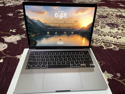 MacBook Pro M1 – 10/10 | 98% Battery | Only 75 Cycles | Box Pack