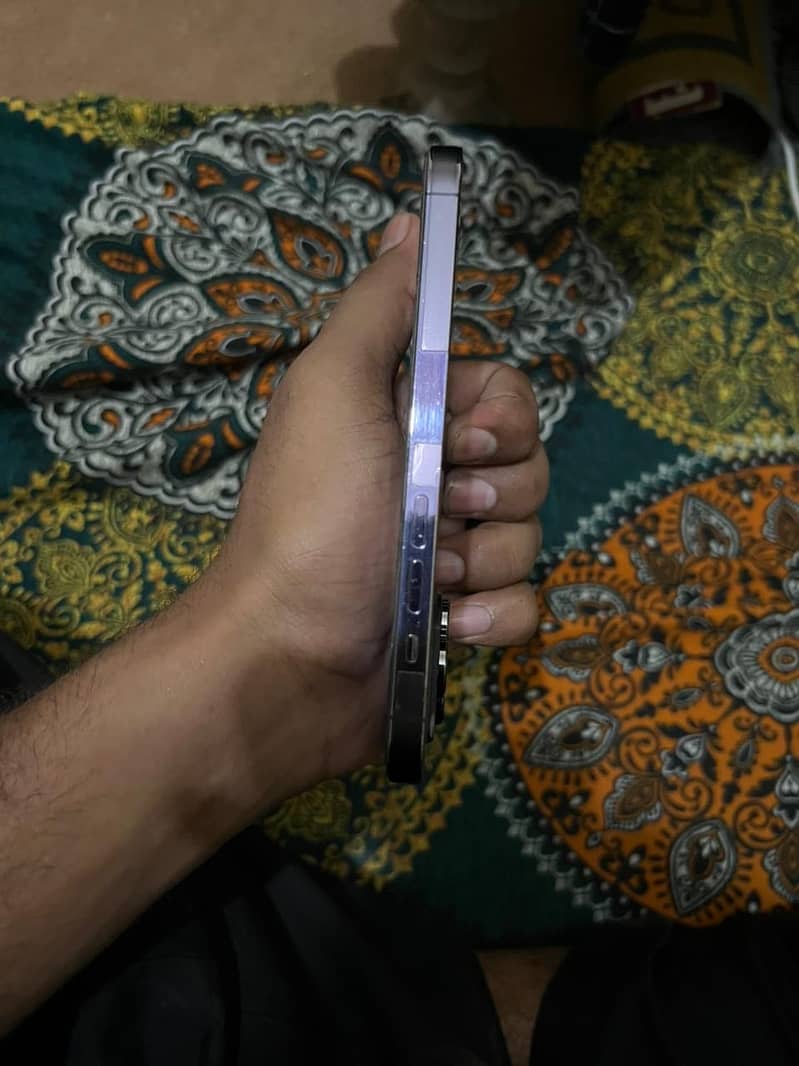iPhone 14 Pro 1