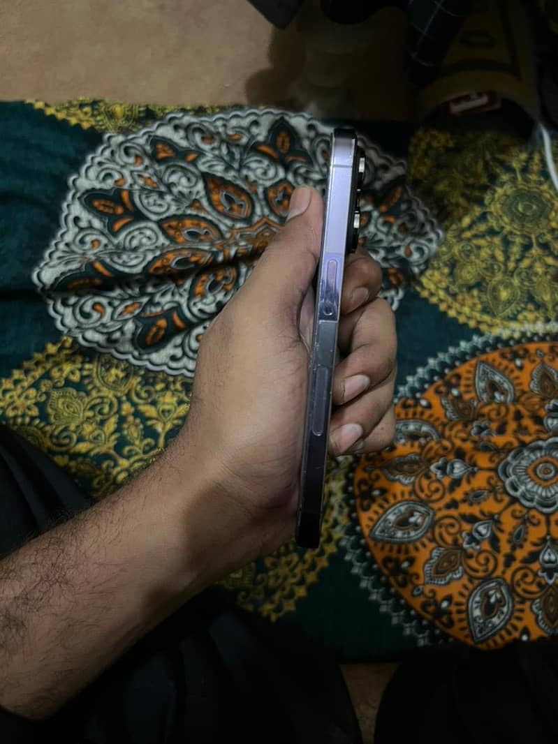 iPhone 14 Pro 2