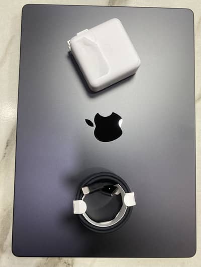 Apple MacBook Pro 14” m5 | 16GB RAM | 512GB SSD | under Apple warranty