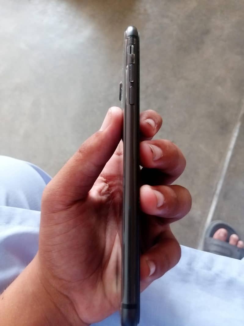 Apple iPhone 8 Plus 2