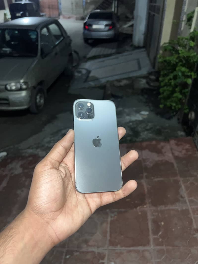 Iphone 12 pro 4