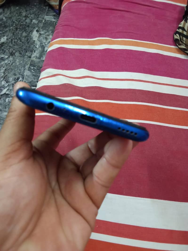 Honor 8X 4