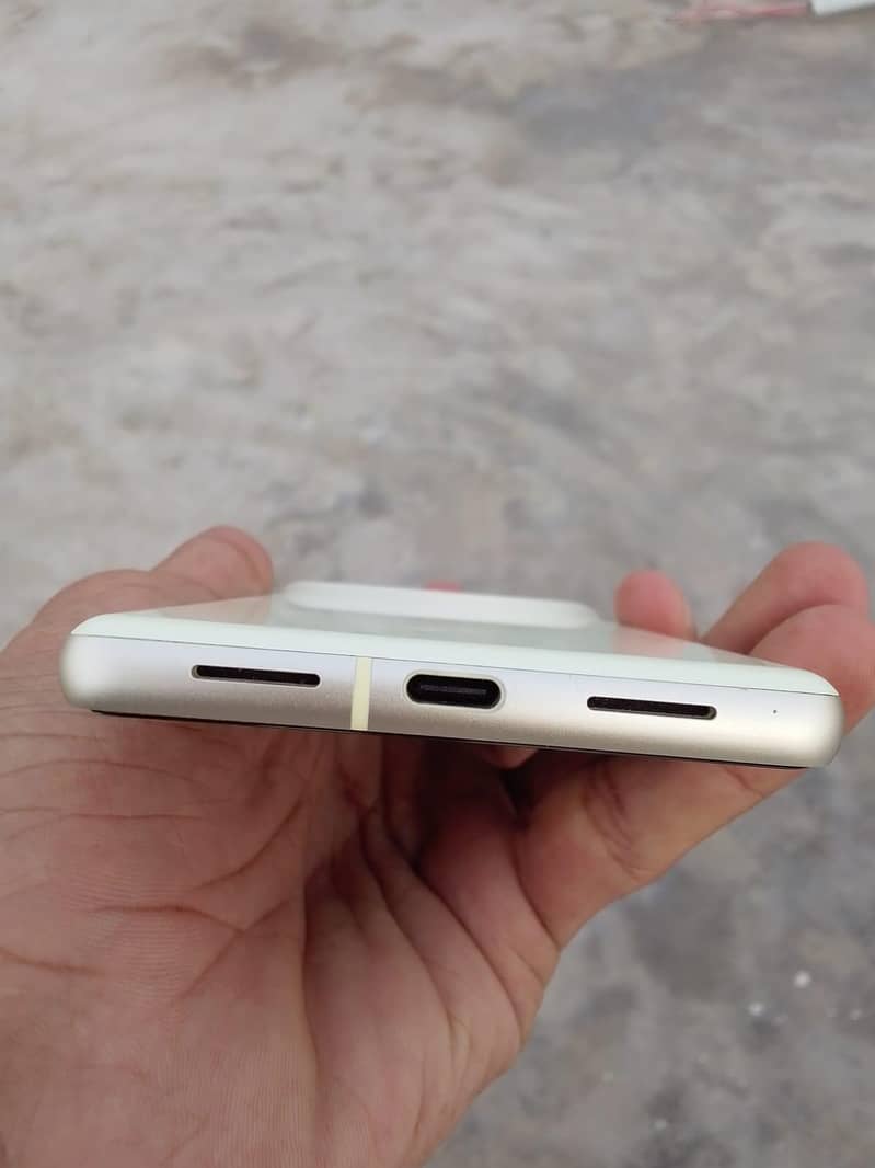 Google Pixel 7 3