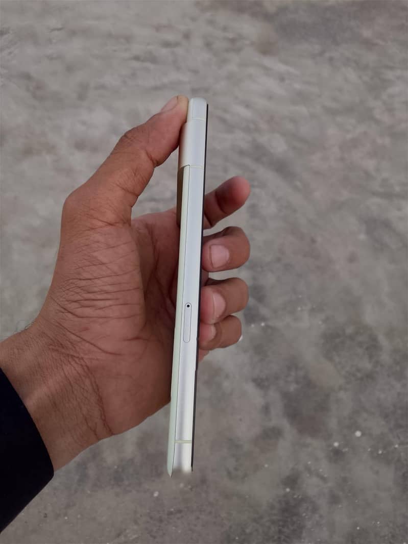 Google Pixel 7 5