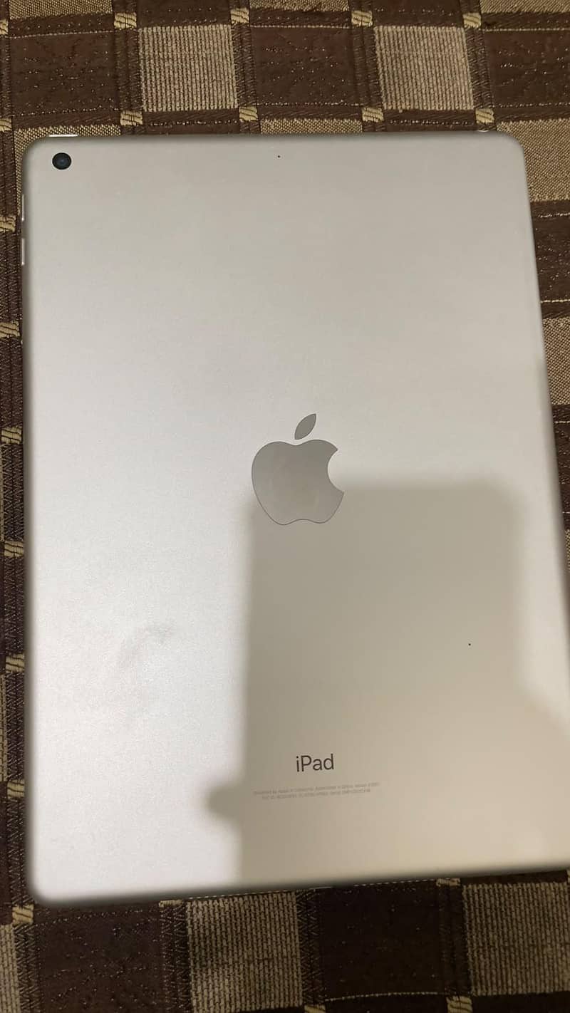 iPad (6th generation) 1