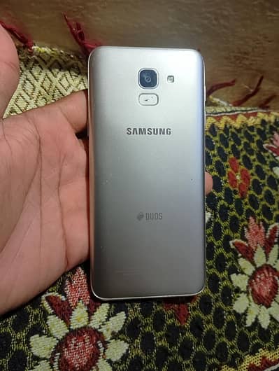 Samsung j6
