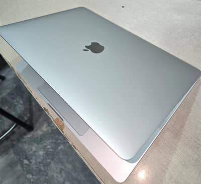 macbook pro m2