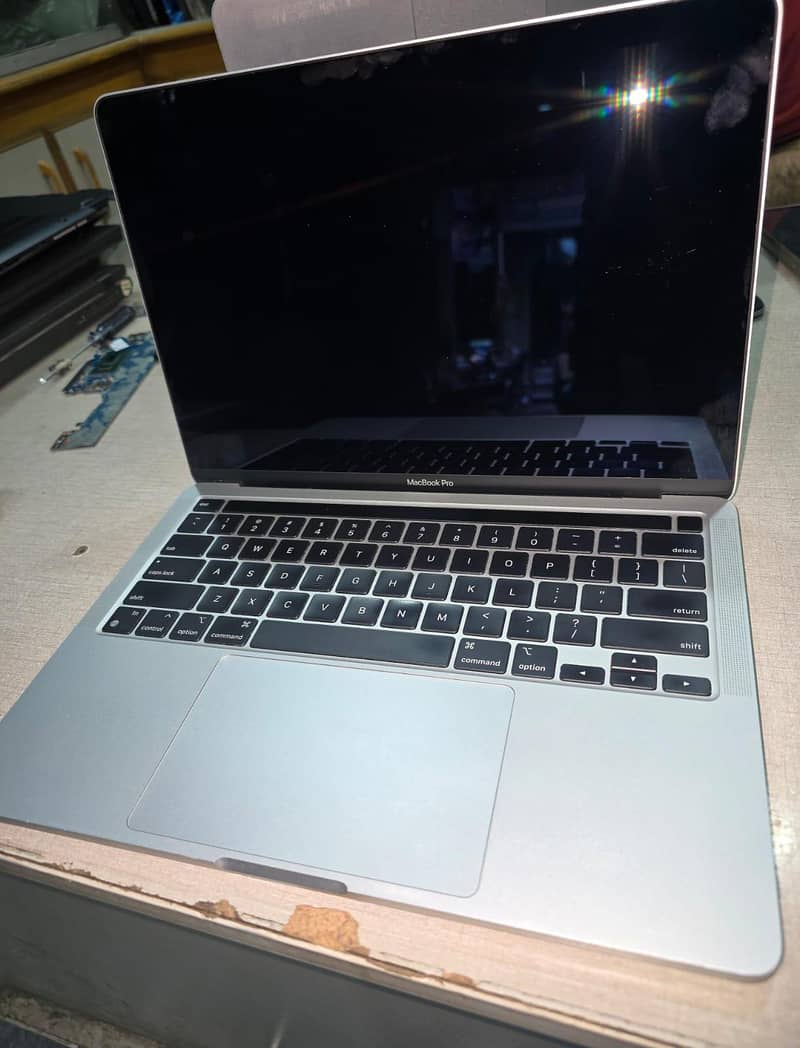 macbook pro m2 1