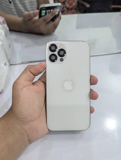 Apple iPhone 12 Pro