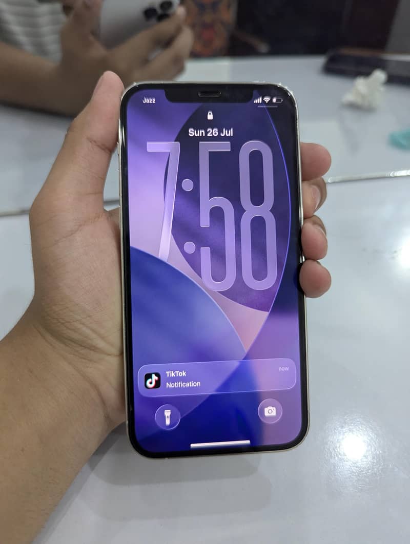 Apple iPhone 12 Pro 3