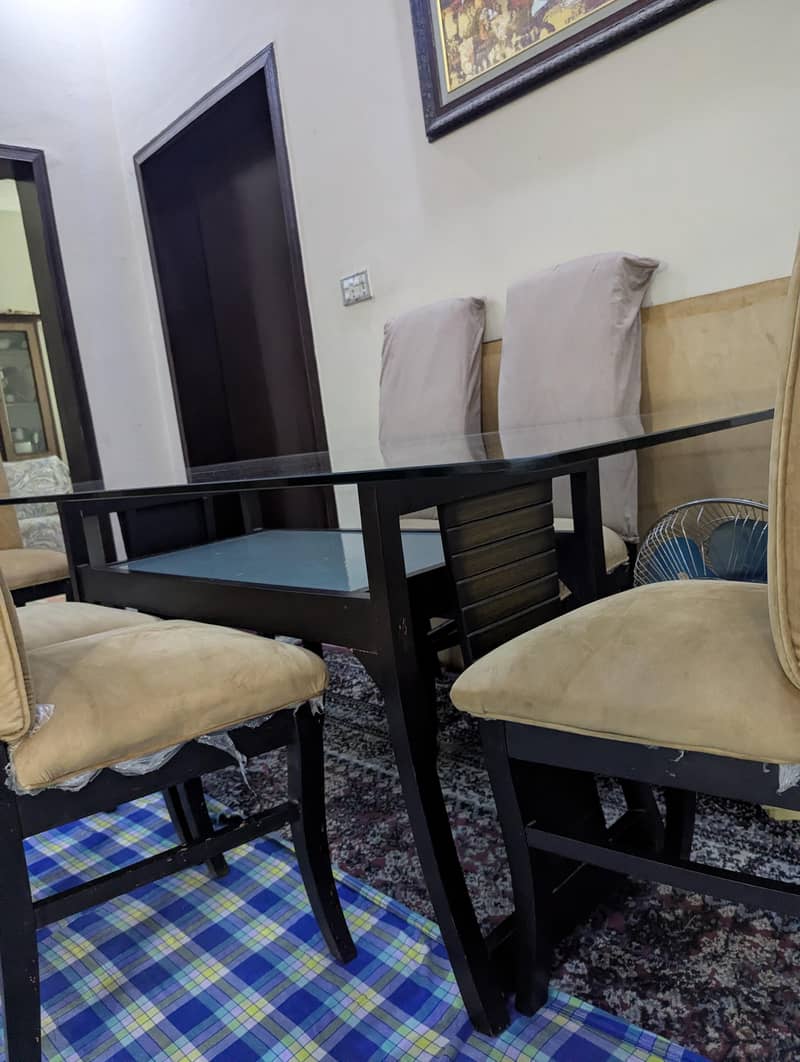6 seater Dining Table 3