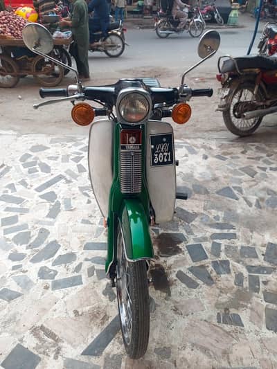 Yamaha v75 auto flash file. engine with original condition bike
