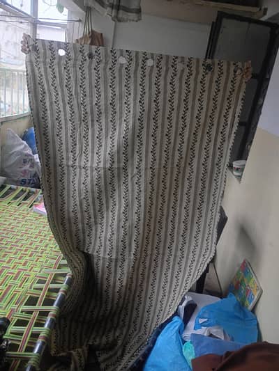 04 single curtains,02 double curtains