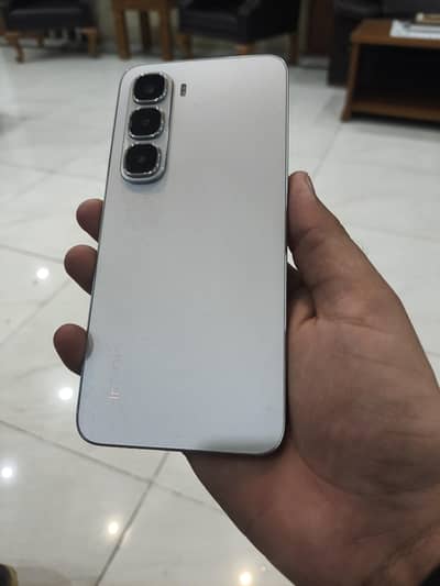 Infinix Hot 60i 6/128