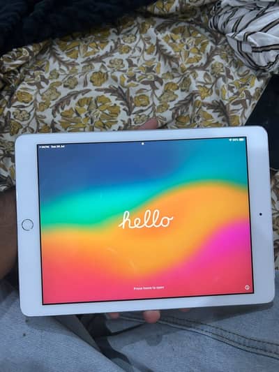 Ipad 6th generation cellular (sim) 32gb