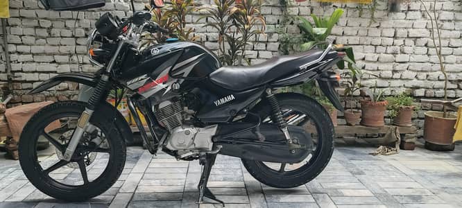 Yamaha YBRG 125 Black