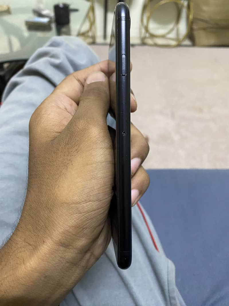Apple iPhone SE 4