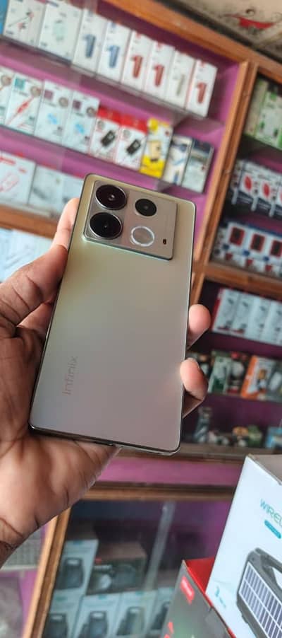 Infinix Note 40