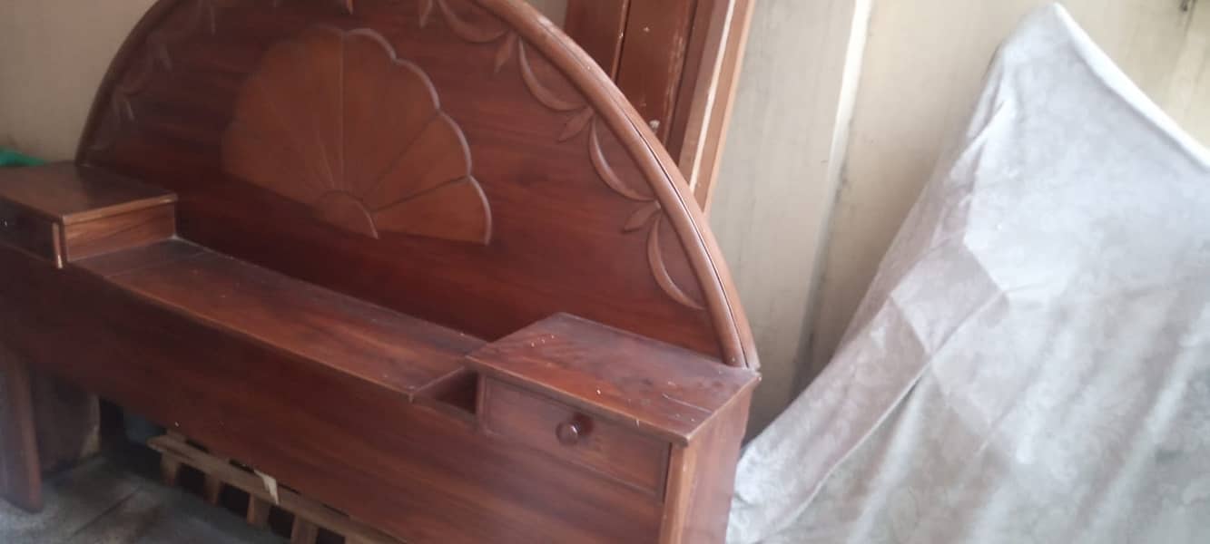 Double Bed 0