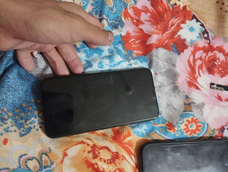 Apple iPhone X 5