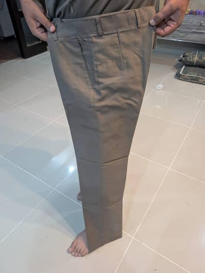 branded clothes/ pants/ shirt / clothes in pakistan/ t shirt