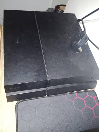PS4 Fat Jailbreak 500gb SSD with 2 Controlers Including 7 Games