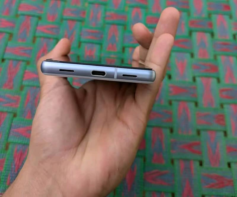 Google Pixel 7a 5