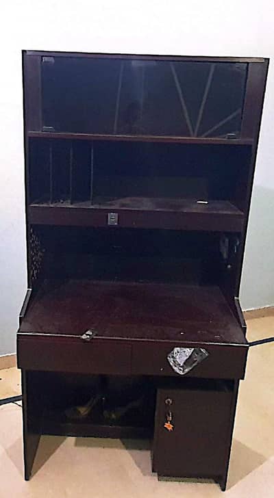 Study Table with Book Shelves and Locker