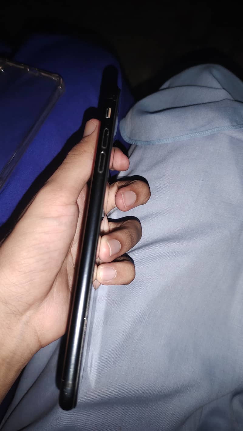 Apple iPhone 7 Plus 4